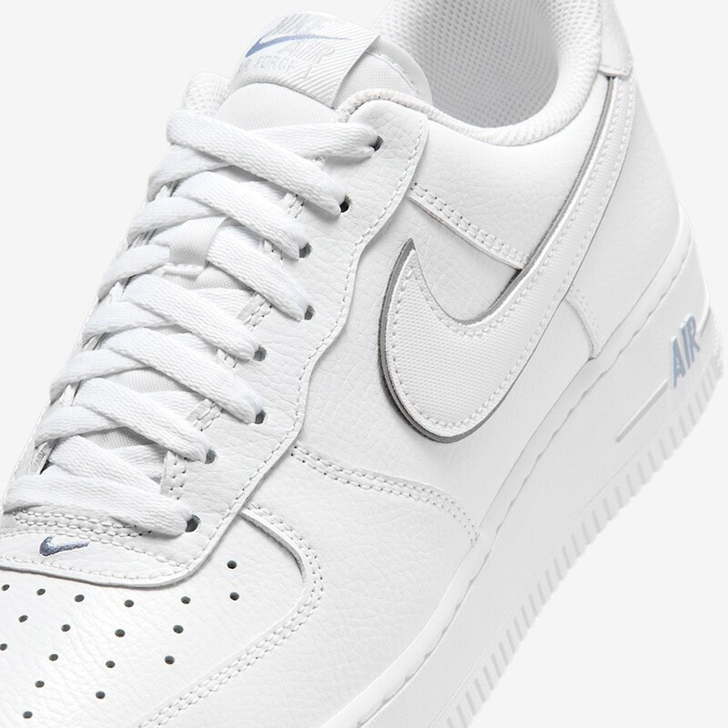 Air Force 07 LV8 "White Silver"