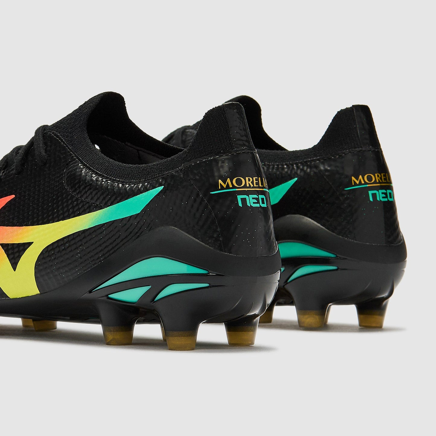 Morelia Neo V Made in Japan FG "Bright Black"