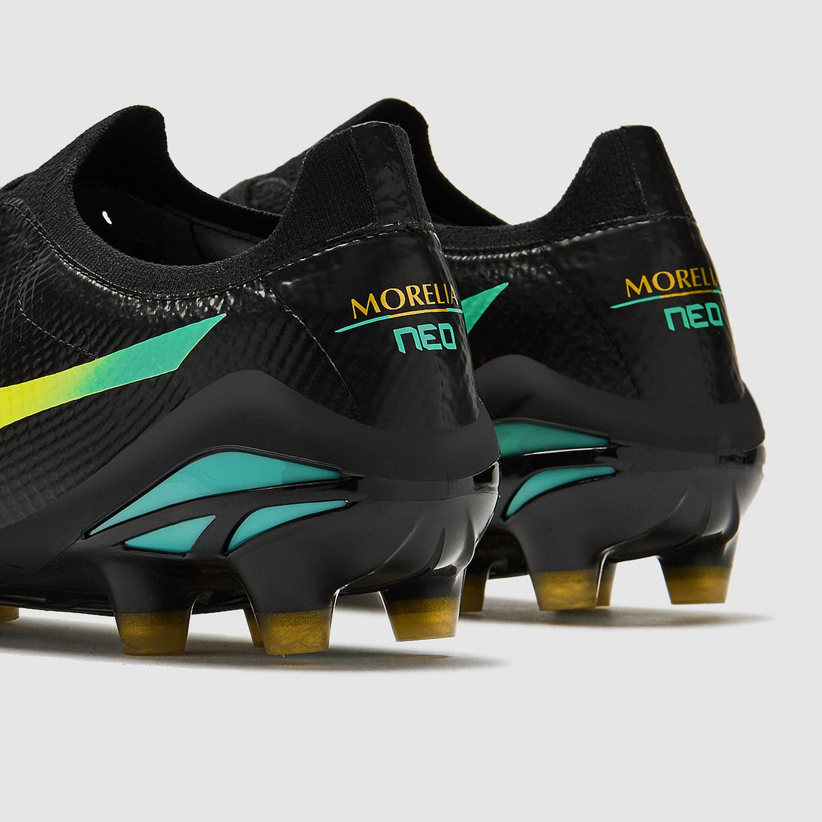 Morelia Neo V Beta Pro FG "Bright Black"