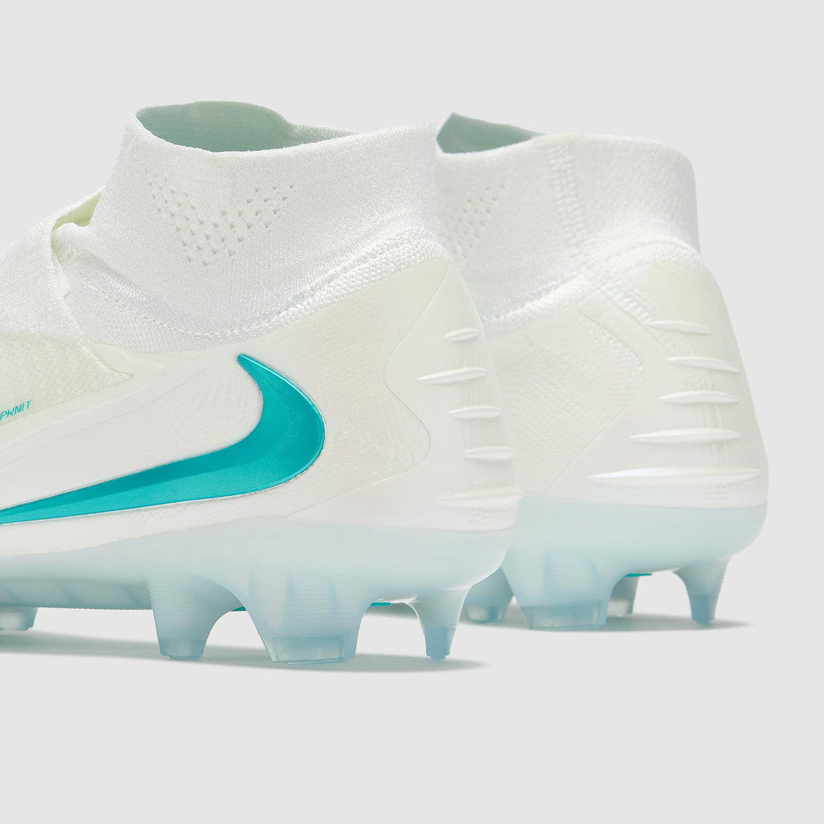 Phantom 6 Low Elite FG "Bright Lights"