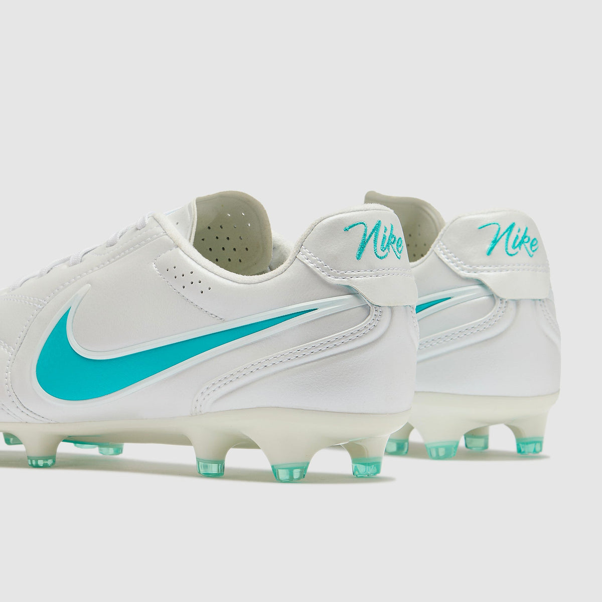 Tiempo Ligera Pro FG "Bright Lights"