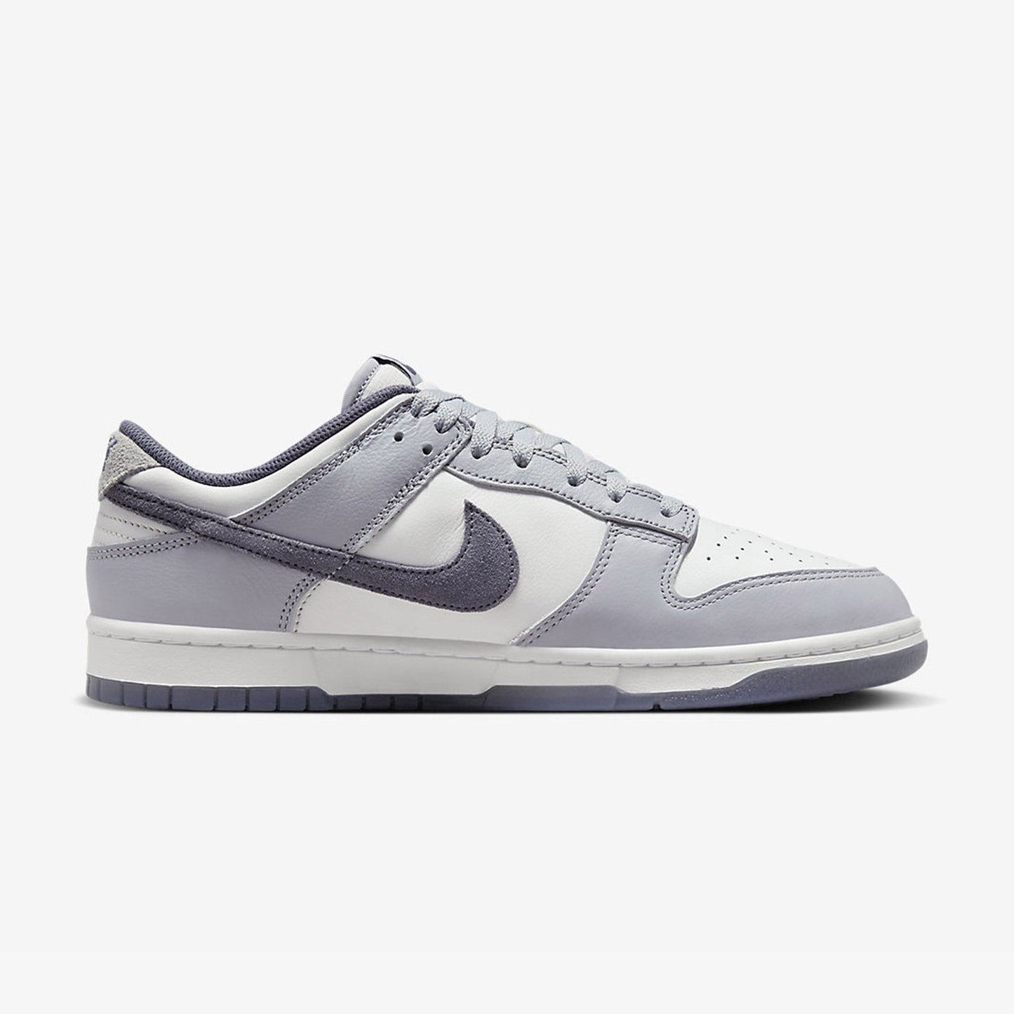 Dunk Low SE "Light Carbon"