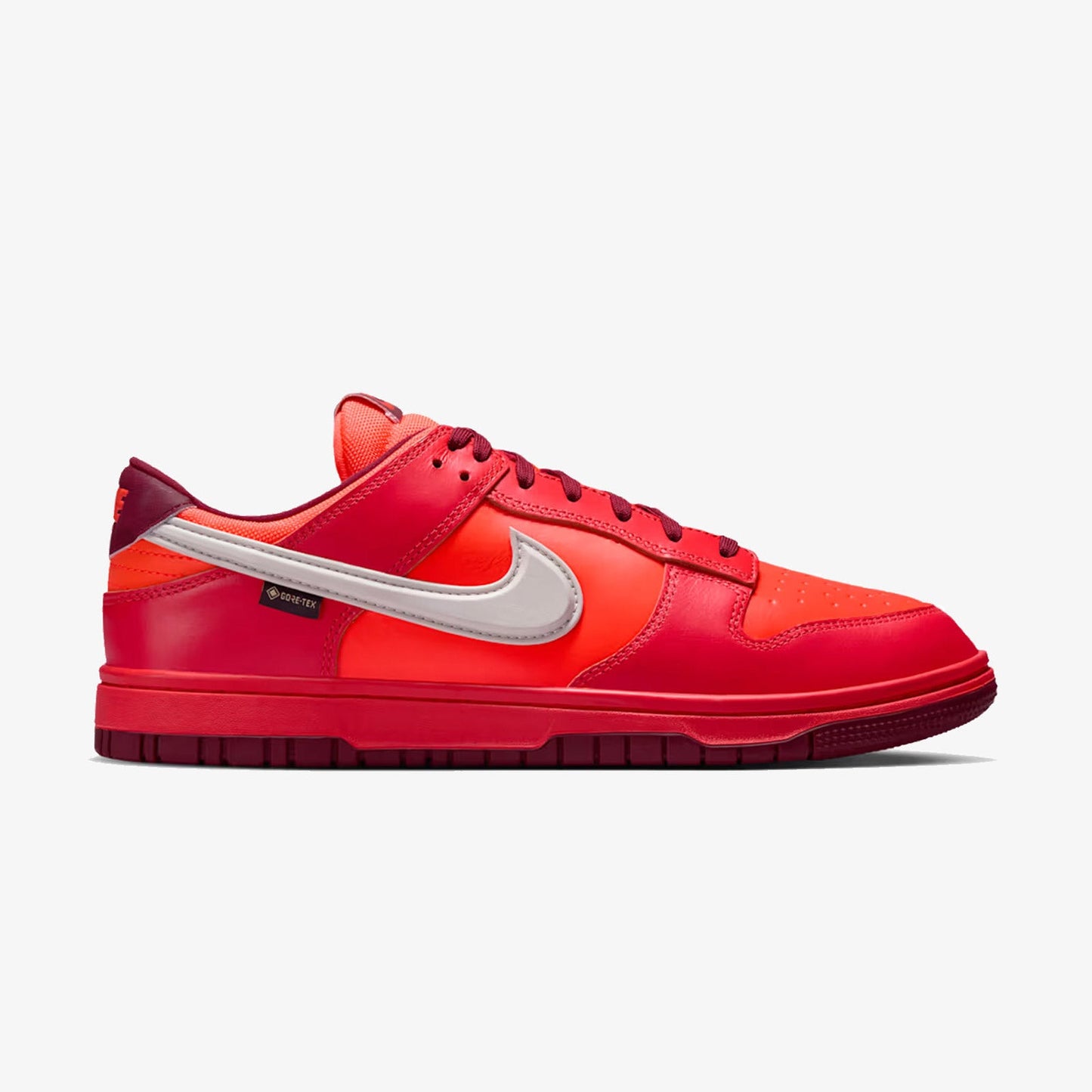Dunk Low GORE-TEX "Light Crimson"